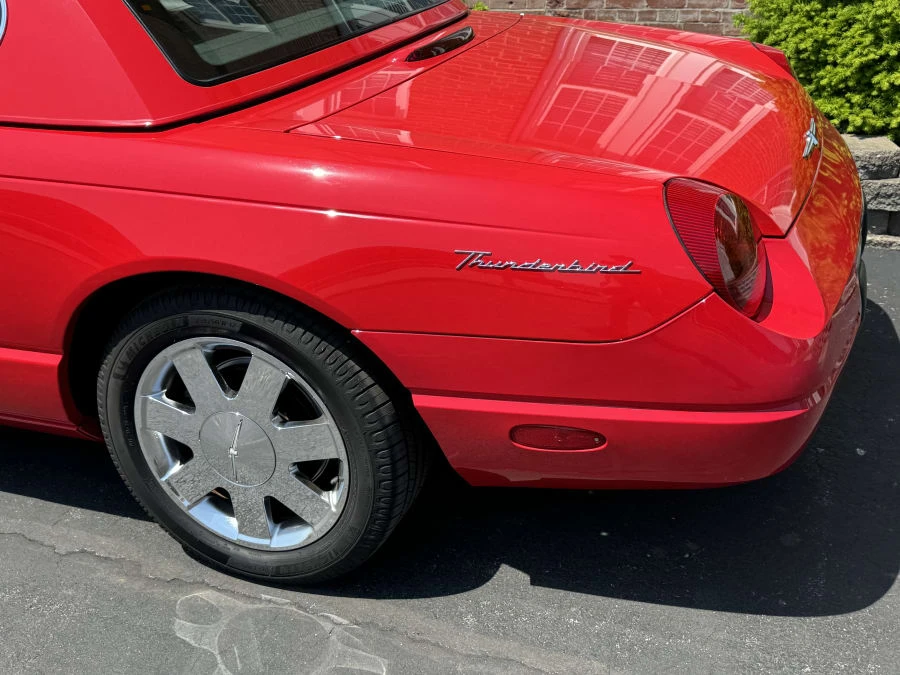 2002 Ford Thunderbird 11th Gen - Image 4 of 11