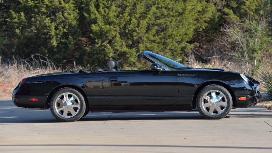 2002 Ford Thunderbird 11th Gen - Image 2 of 31
