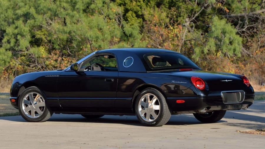 2002 Ford Thunderbird 11th Gen - Image 13 of 31