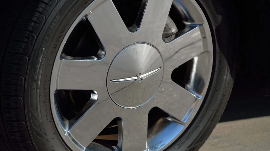 2002 Ford Thunderbird 11th Gen - Image 15 of 31