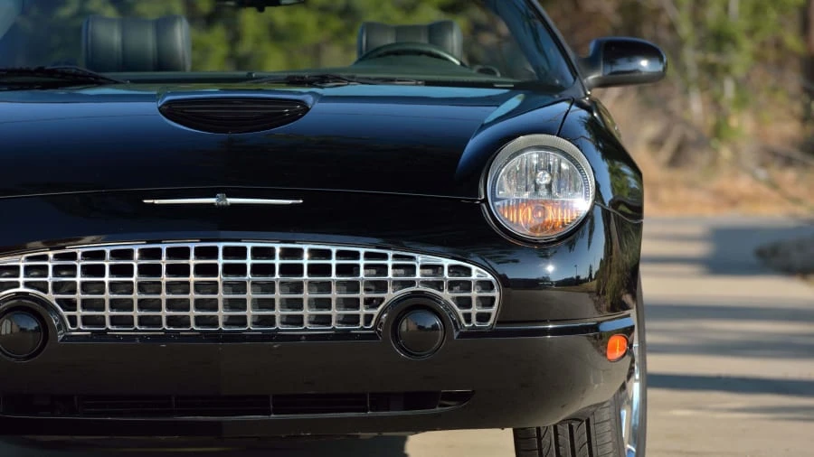 2002 Ford Thunderbird 11th Gen - Image 23 of 31