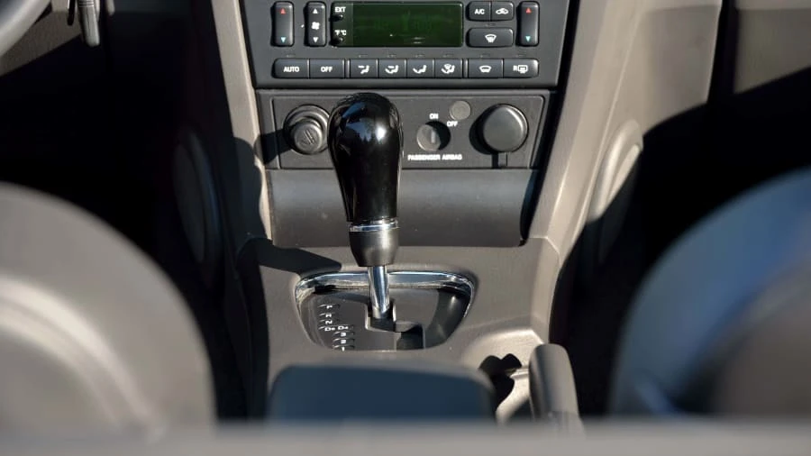 2002 Ford Thunderbird 11th Gen - Image 25 of 31
