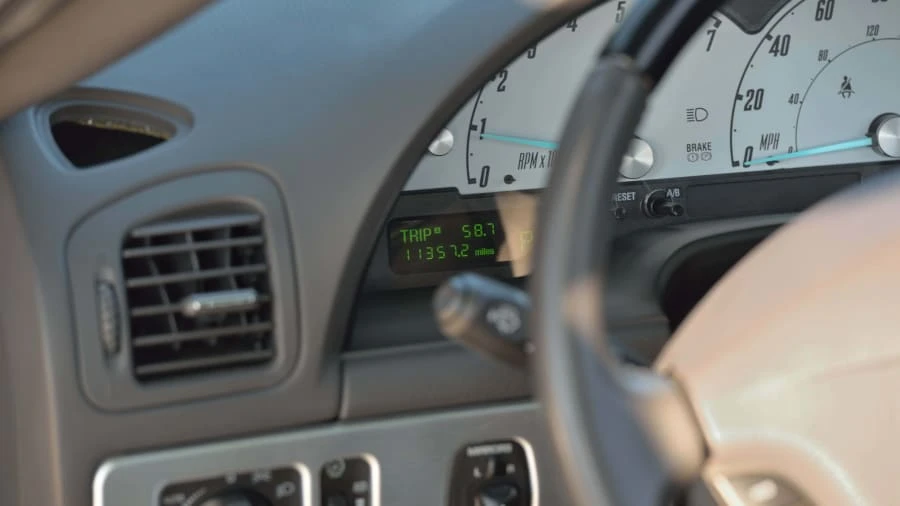 2002 Ford Thunderbird 11th Gen - Image 28 of 31