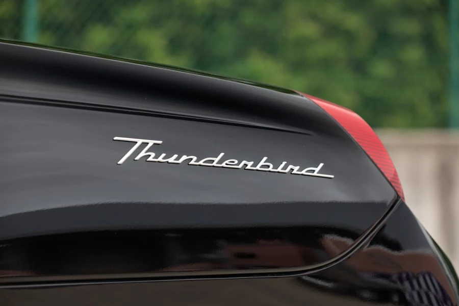 2002 Ford Thunderbird 11th Gen - Image 11 of 29