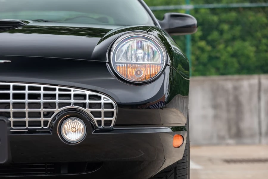 2002 Ford Thunderbird 11th Gen - Image 10 of 29