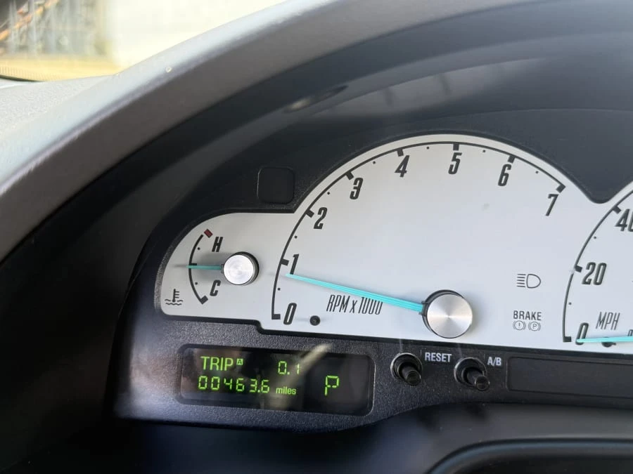 2002 Ford Thunderbird 11th Gen - Image 8 of 10