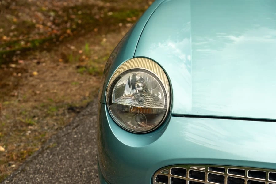 2002 Ford Thunderbird 11th Gen - Image 26 of 31
