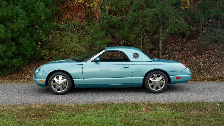 2002 Ford Thunderbird 11th Gen - Image 2 of 31