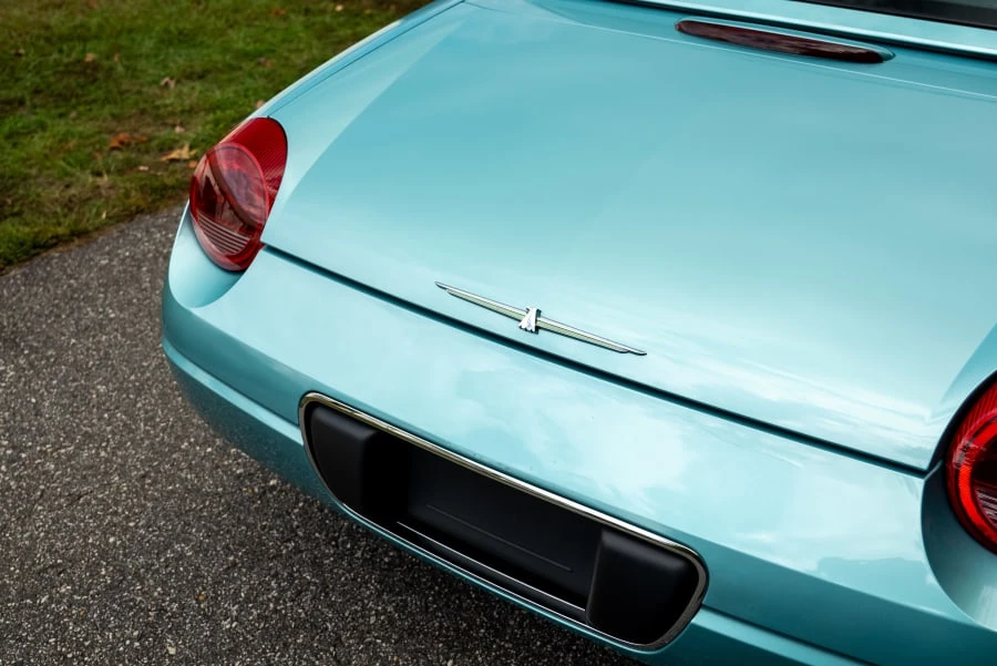 2002 Ford Thunderbird 11th Gen - Image 25 of 31