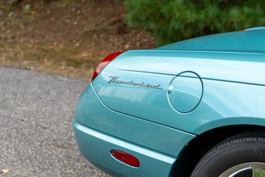 2002 Ford Thunderbird 11th Gen - Image 12 of 31