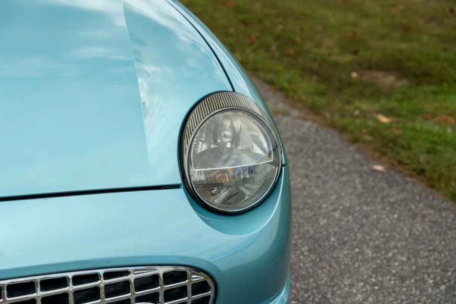 2002 Ford Thunderbird 11th Gen - Image 18 of 31