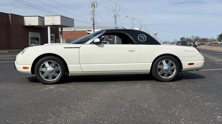 2002 Ford Thunderbird 11th Gen - Image 2 of 8