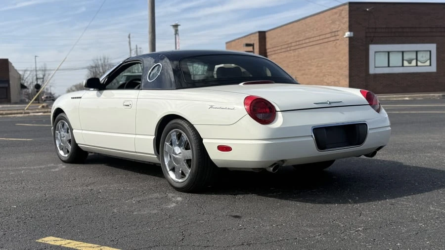 2002 Ford Thunderbird 11th Gen - Image 3 of 8