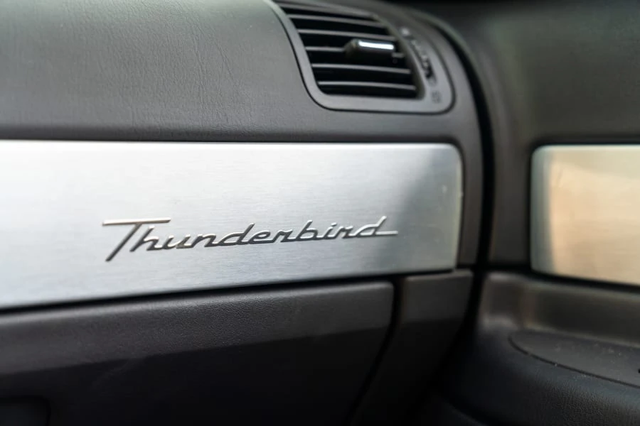 2002 Ford Thunderbird 11th Gen - Image 26 of 31
