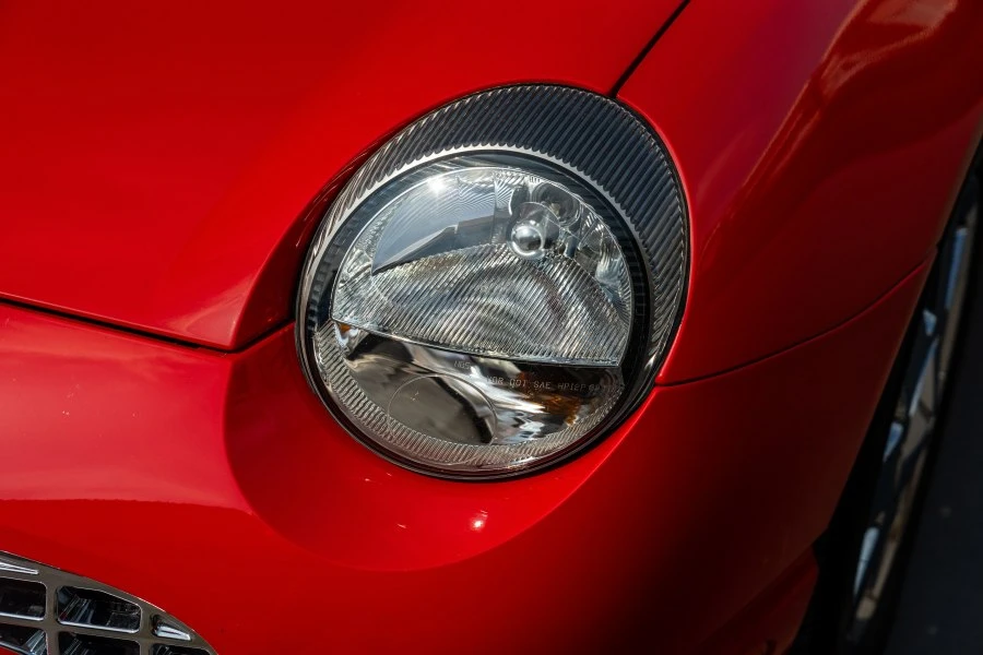 2002 Ford Thunderbird 11th Gen - Image 9 of 31
