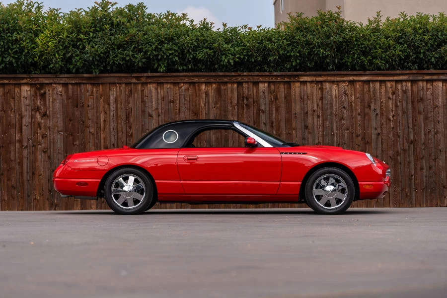 2002 Ford Thunderbird 11th Gen - Image 2 of 31