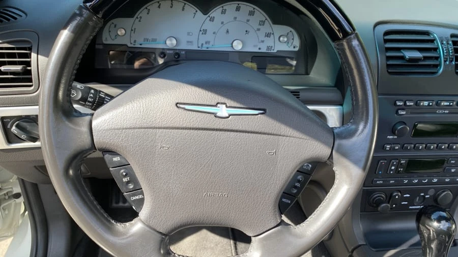2002 Ford Thunderbird 11th Gen - Image 15 of 23