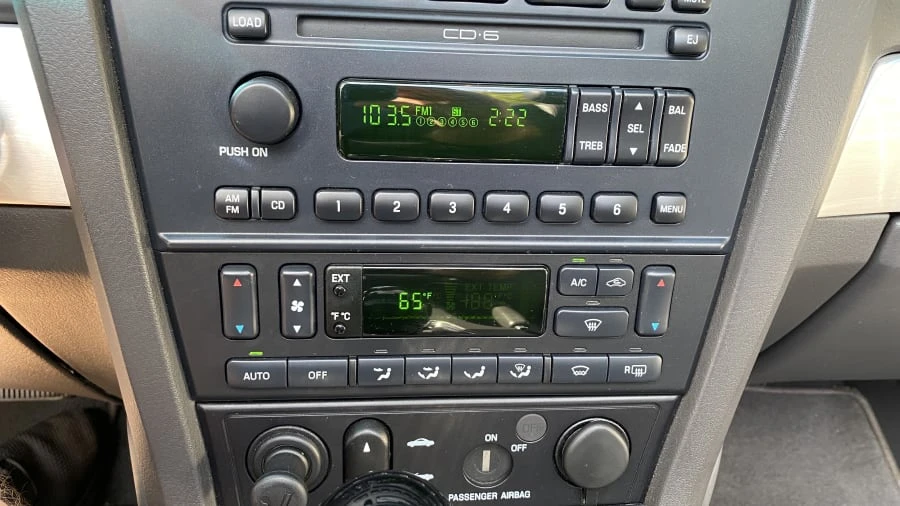 2002 Ford Thunderbird 11th Gen - Image 16 of 23