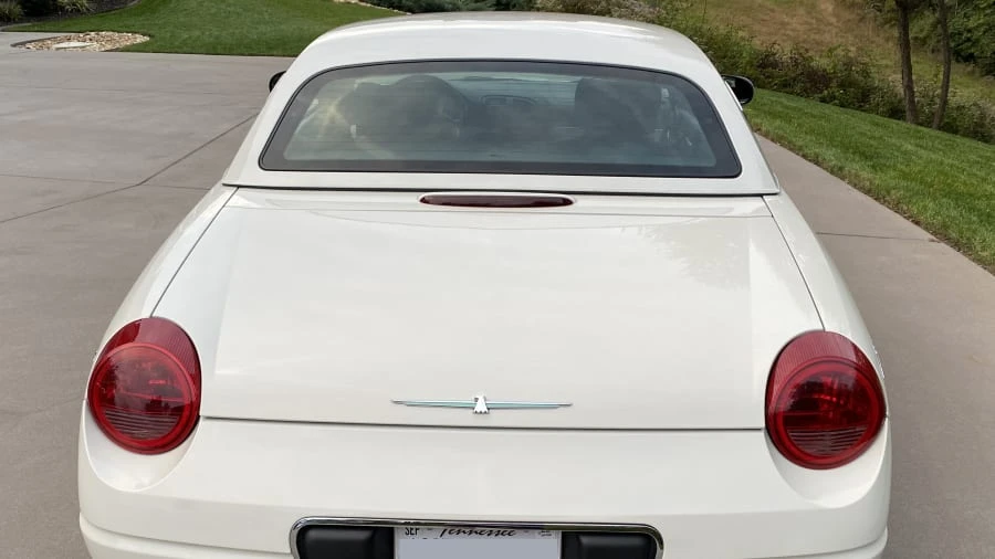 2002 Ford Thunderbird 11th Gen - Image 20 of 23