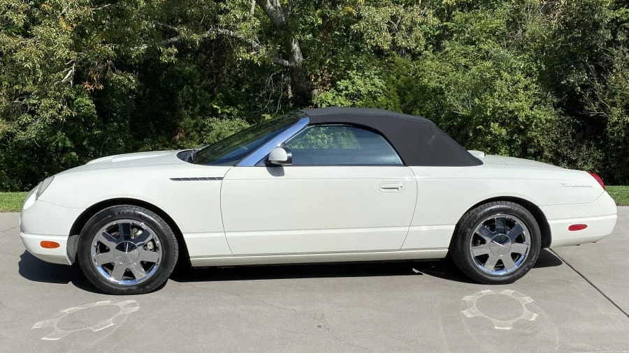 2002 Ford Thunderbird 11th Gen - Image 23 of 23