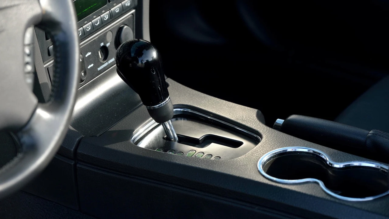 2002 Ford Thunderbird 11th Gen - Image 9 of 31