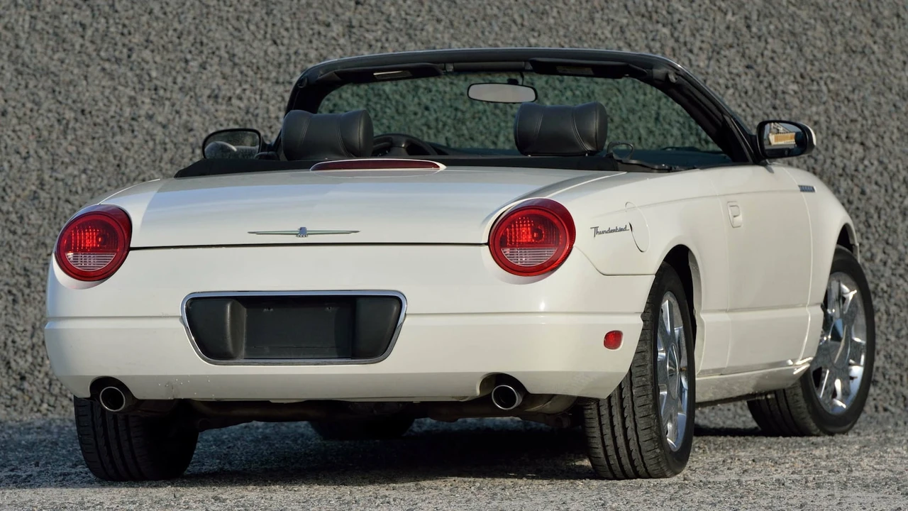 2002 Ford Thunderbird 11th Gen - Image 29 of 31