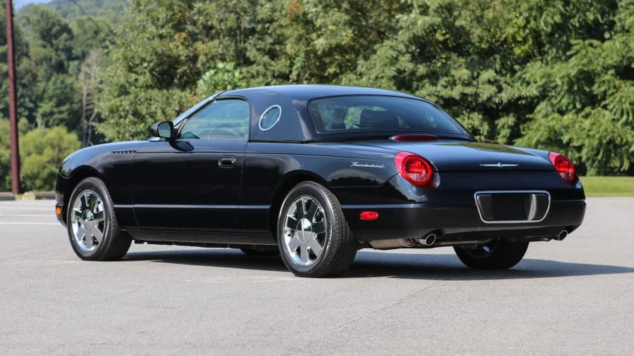 2002 Ford Thunderbird 11th Gen - Image 28 of 31