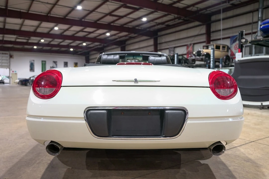 2002 Ford Thunderbird 10th Gen - Image 7 of 12