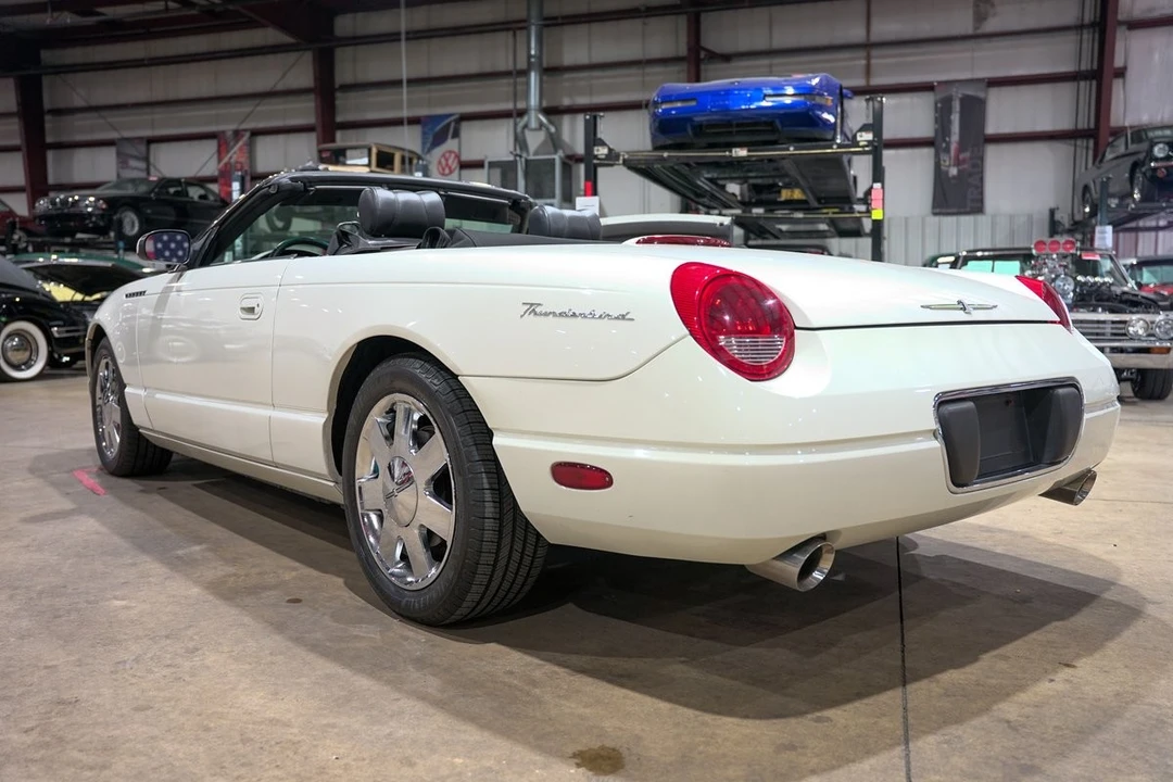 2002 Ford Thunderbird 10th Gen - Image 6 of 12