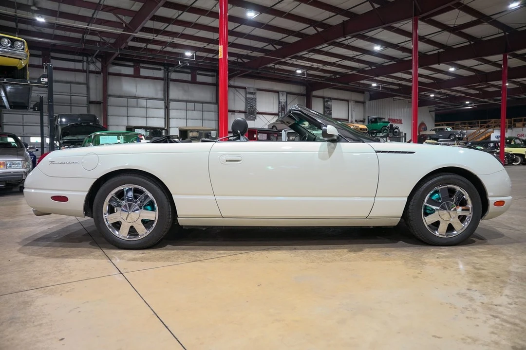 2002 Ford Thunderbird 11th Gen - Image 10 of 12