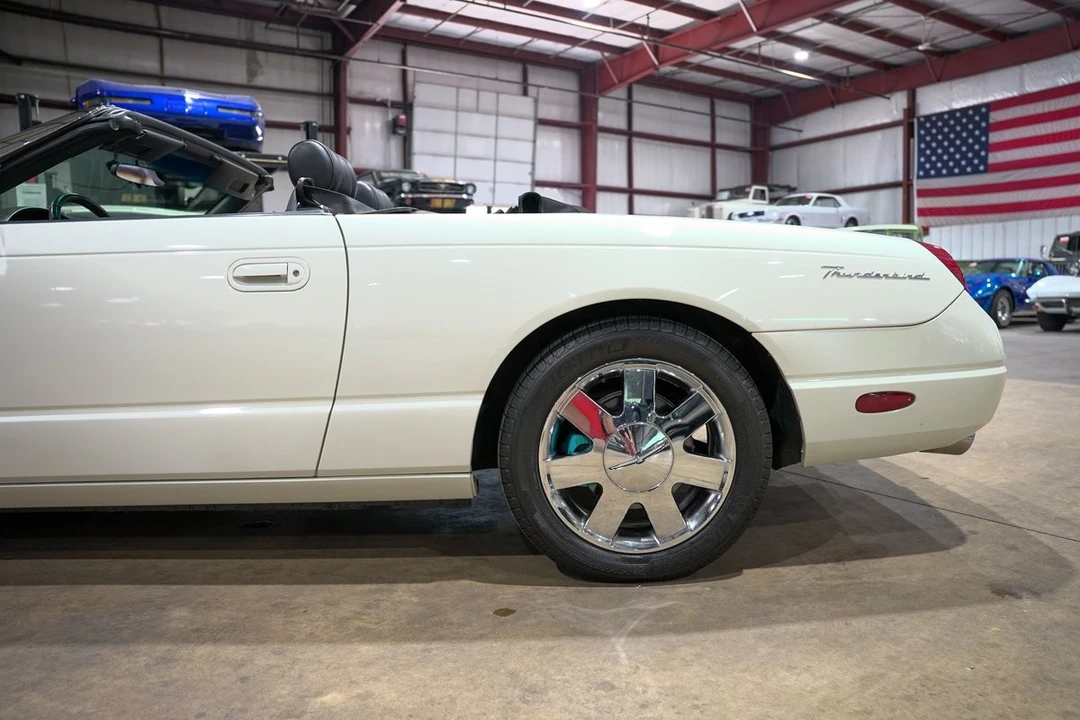 2002 Ford Thunderbird 11th Gen - Image 5 of 12