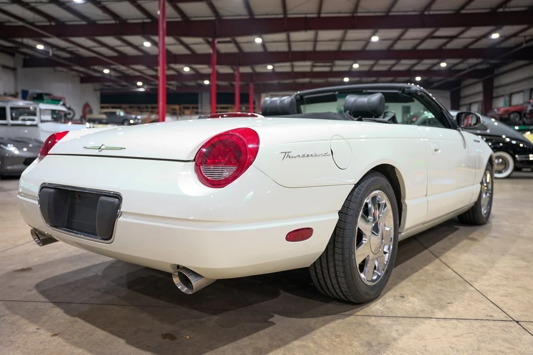 2002 Ford Thunderbird 11th Gen - Image 8 of 12