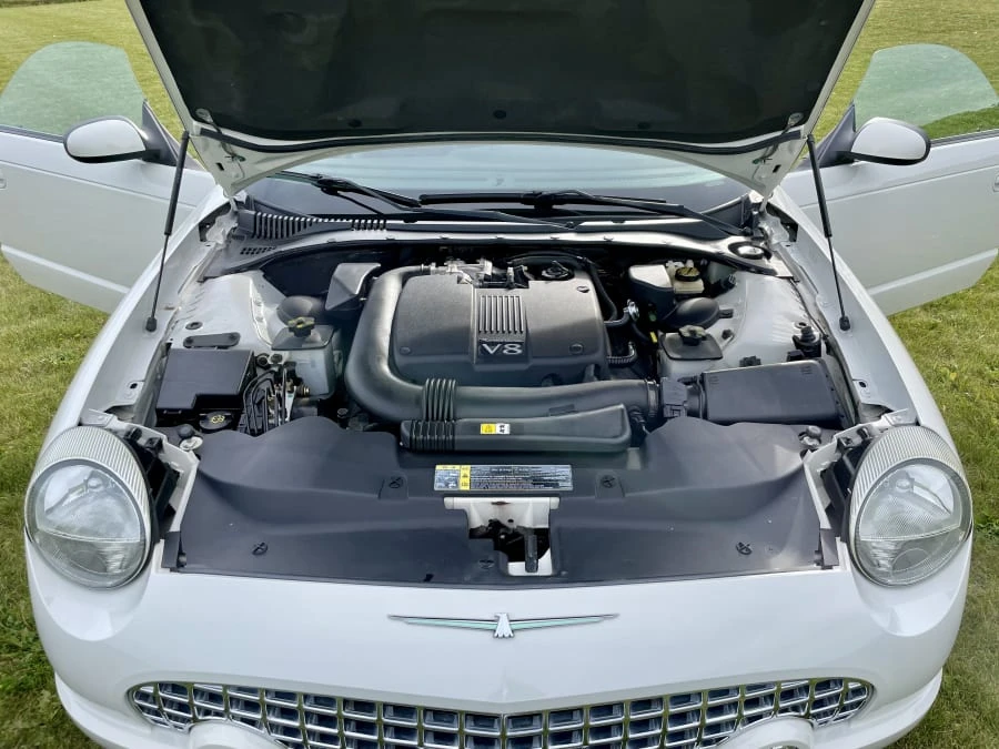 2002 Ford Thunderbird 11th Gen - Image 13 of 15