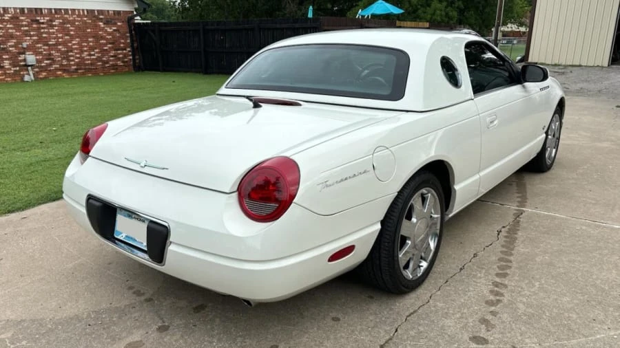 2002 Ford Thunderbird 11th Gen - Image 3 of 23