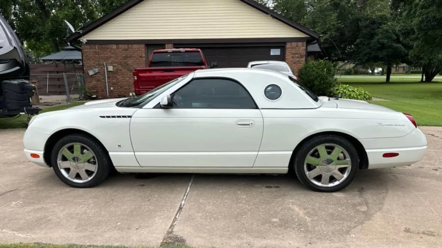 2002 Ford Thunderbird 11th Gen - Image 7 of 23