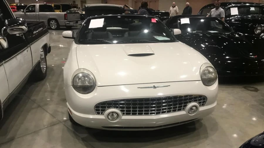 2002 Ford Thunderbird 11th Gen - Image 9 of 23