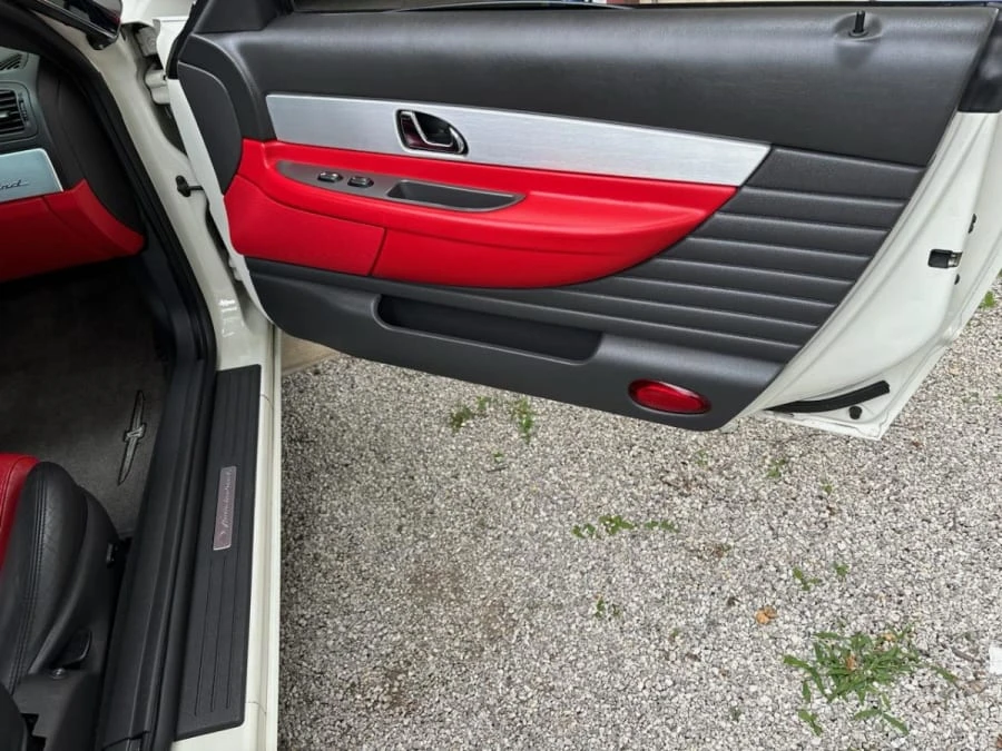 2002 Ford Thunderbird 11th Gen - Image 16 of 23