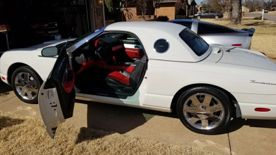 2002 Ford Thunderbird 11th Gen - Image 19 of 23
