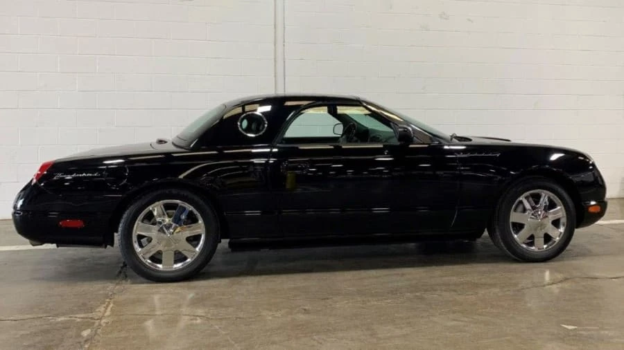 2002 Ford Thunderbird 11th Gen - Image 2 of 8