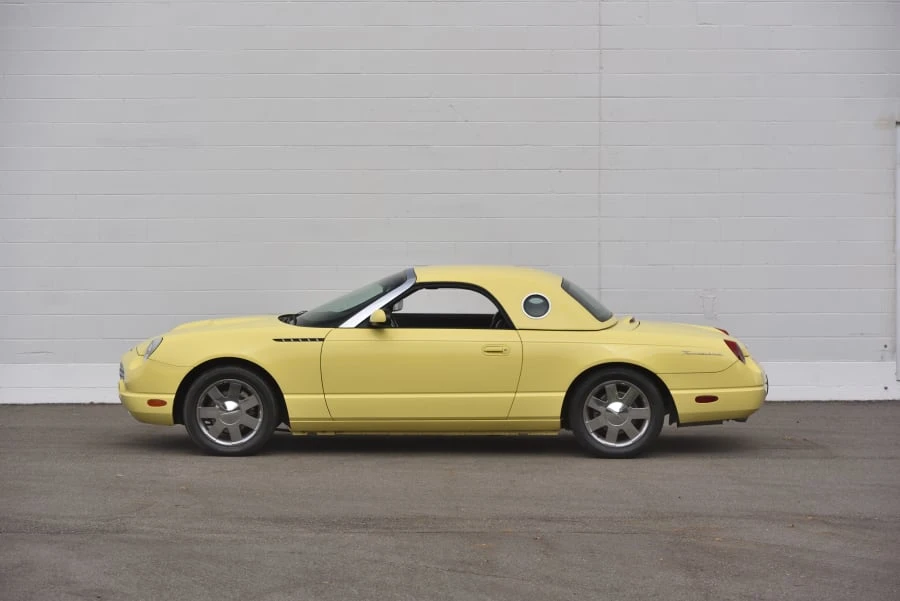 2002 Ford Thunderbird 11th Gen - Image 2 of 25