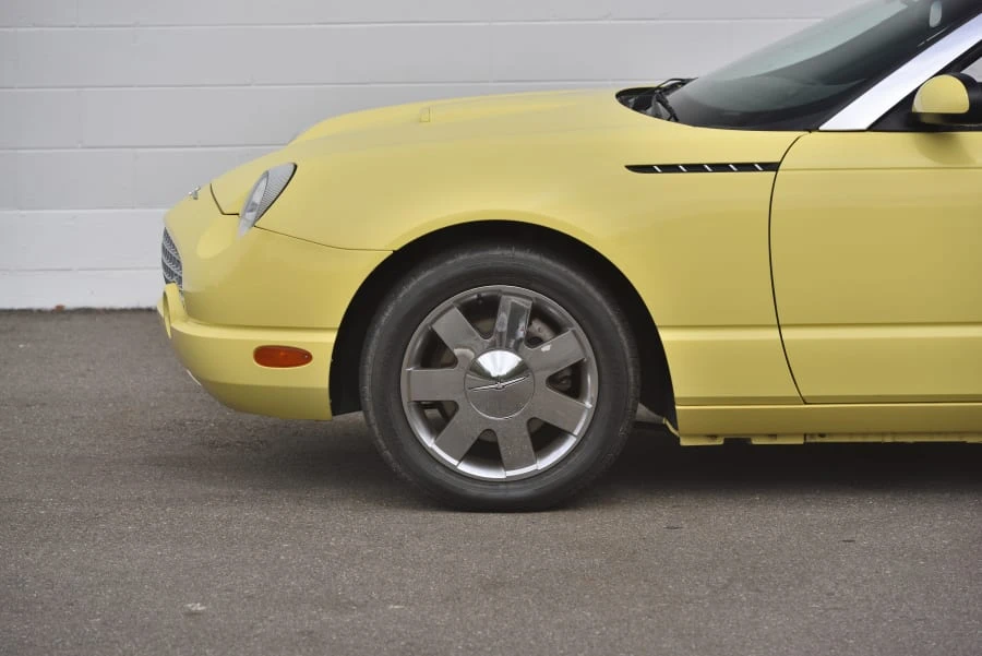 2002 Ford Thunderbird 11th Gen - Image 7 of 25