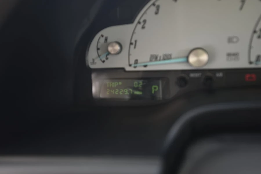 2002 Ford Thunderbird 11th Gen - Image 21 of 25