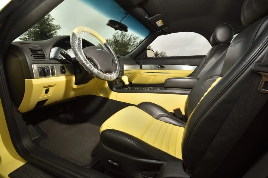 2002 Ford Thunderbird 11th Gen - Image 17 of 25