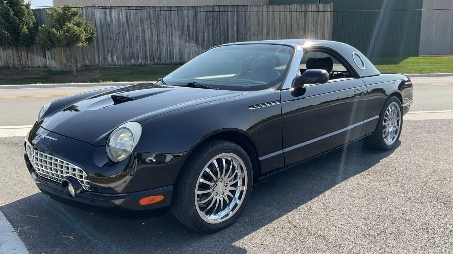 2002 Ford Thunderbird 11th Gen - Image 7 of 13