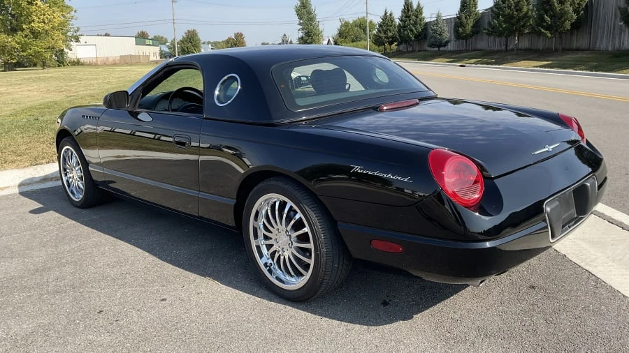 2002 Ford Thunderbird 11th Gen - Image 9 of 13
