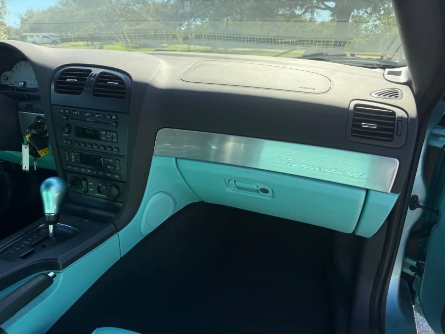 2002 Ford Thunderbird 11th Gen - Image 11 of 12