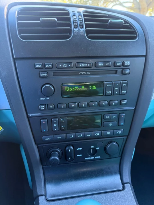 2002 Ford Thunderbird 11th Gen - Image 10 of 12