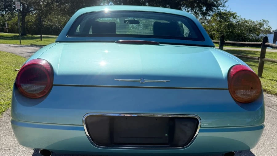 2002 Ford Thunderbird 11th Gen - Image 4 of 12
