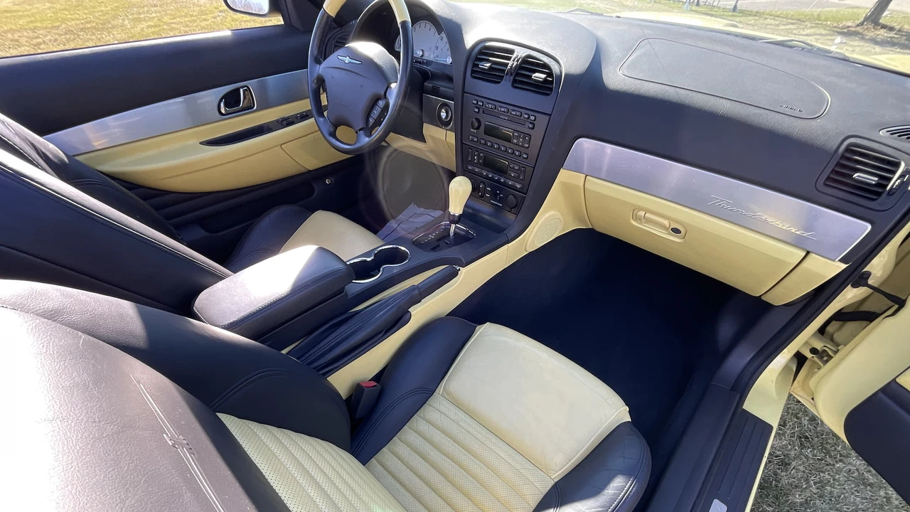 2002 Ford Thunderbird 11th Gen - Image 8 of 16