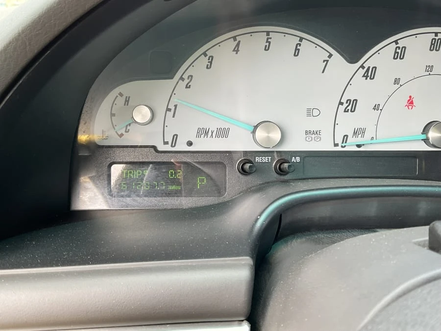 2002 Ford Thunderbird 11th Gen - Image 6 of 9
